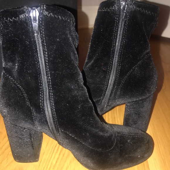 Black suede block heel booties - Picture 4 of 4